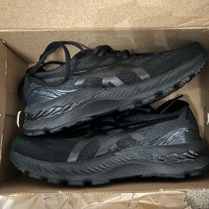BRAND NEW ASICS, size 6.5 women’s wide